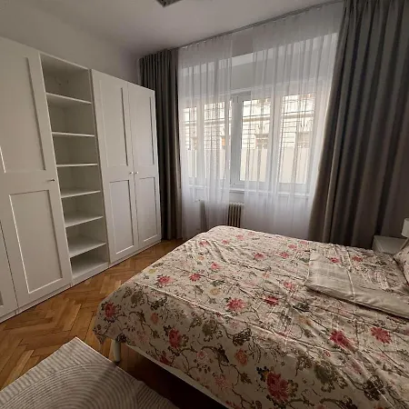 Trina In The Centre * Ljubljana