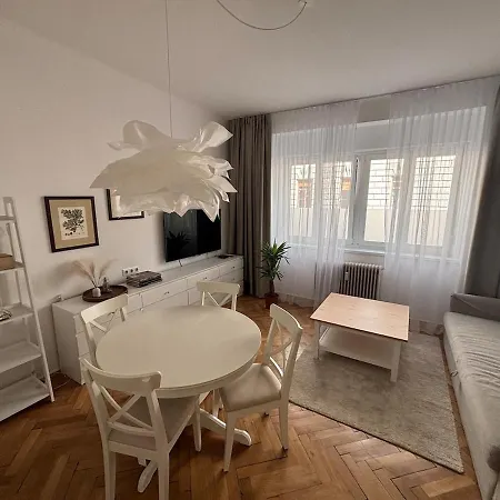 Trina In The Centre Apartman Ljubljana