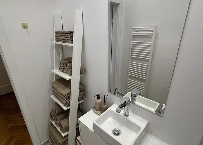 Trina In The Centre * Ljubljana